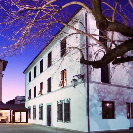 La Torre Hotel